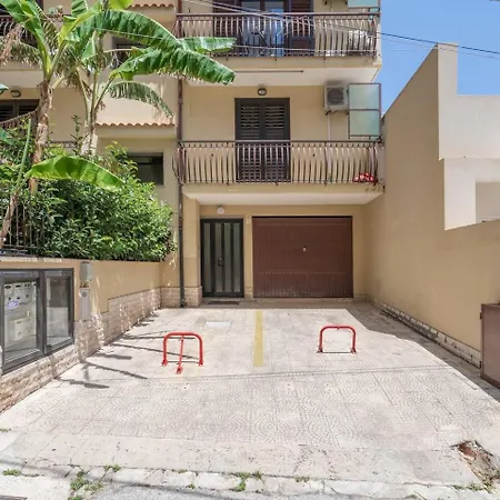 Apartment Epipoli 13 *